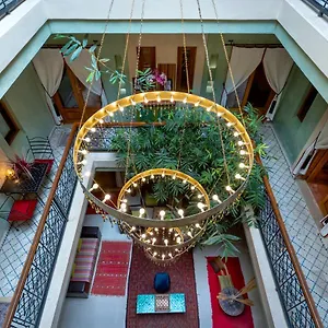 4* رياد L'heure D'ete